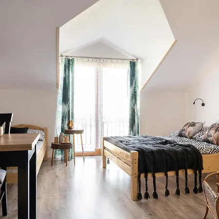 Dw Pod Zlotym Kasztanem * Trybsz