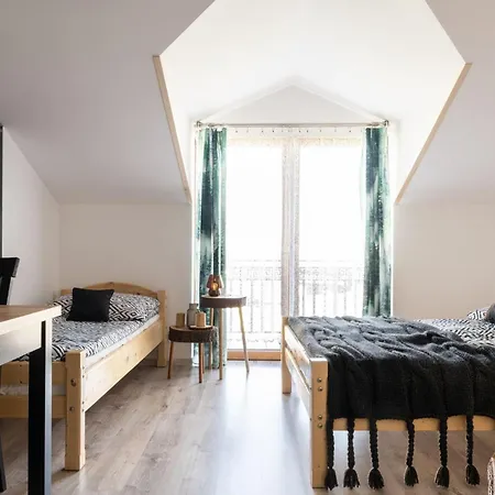 Dw Pod Zlotym Kasztanem Újterebes