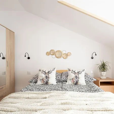 Apartman Dw Pod Zlotym Kasztanem Újterebes